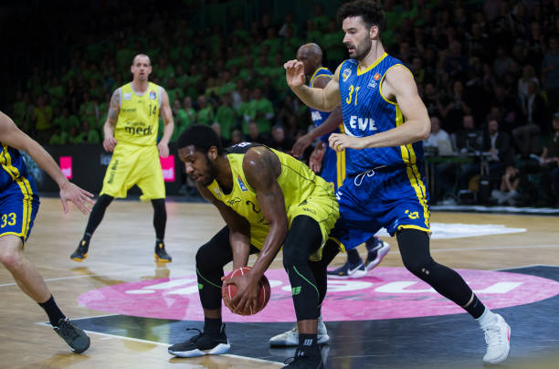 队的球员还 队的球员还